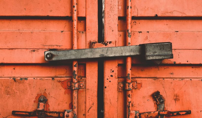 حماية حاوياتك: دليلك الشامل لنظام الأمان المثالي