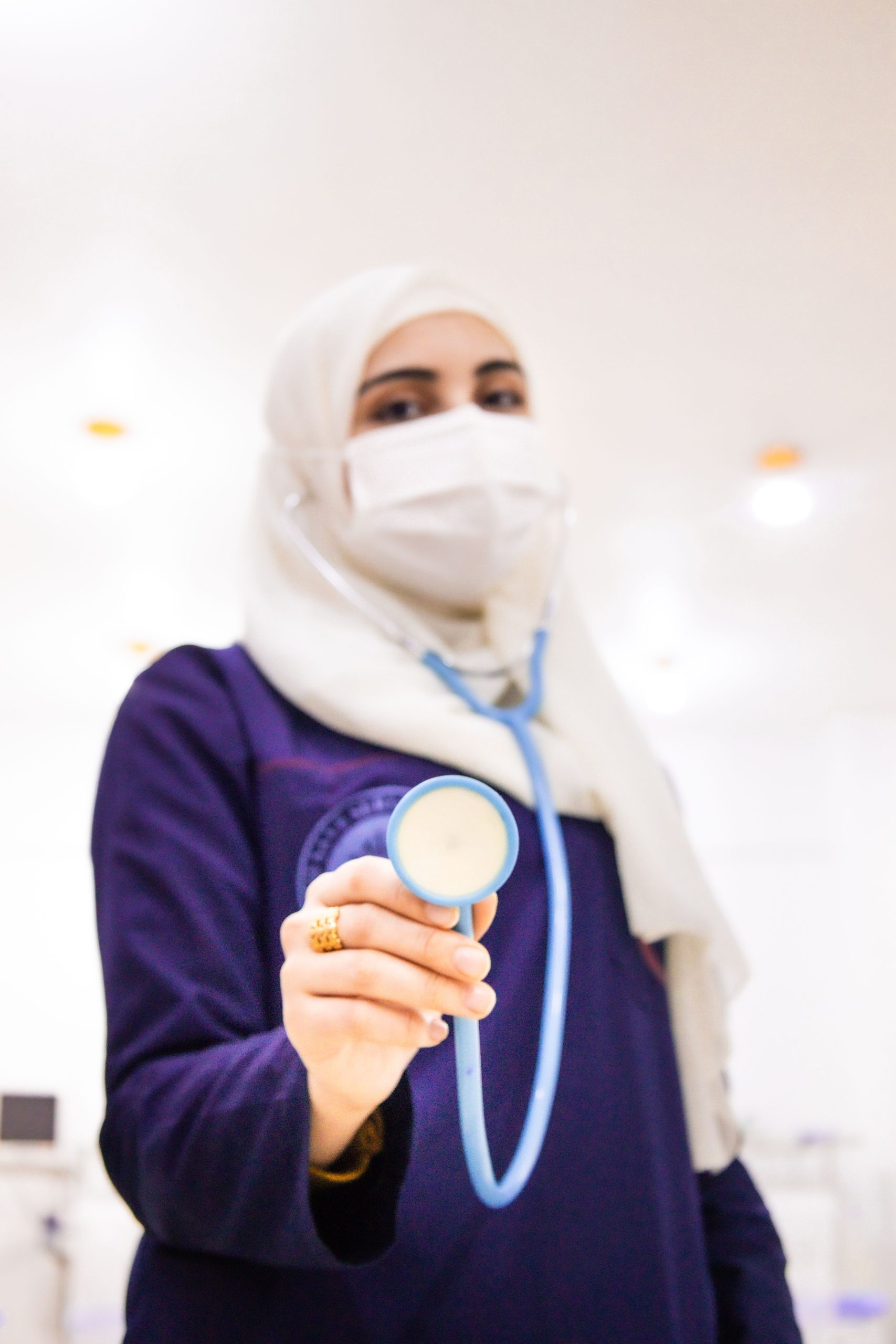 سهولة الوصول والطوارئ: مراجعة شاملة عن مجموعة هوية دوتاسك الطبية بنظام QR