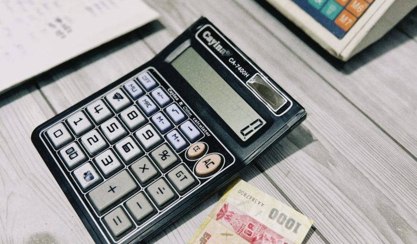 منصة توفير المصاريف المؤسسية: الحل الأمثل لكسب النقود عند شراء المستلزمات والمعدات المكتبية